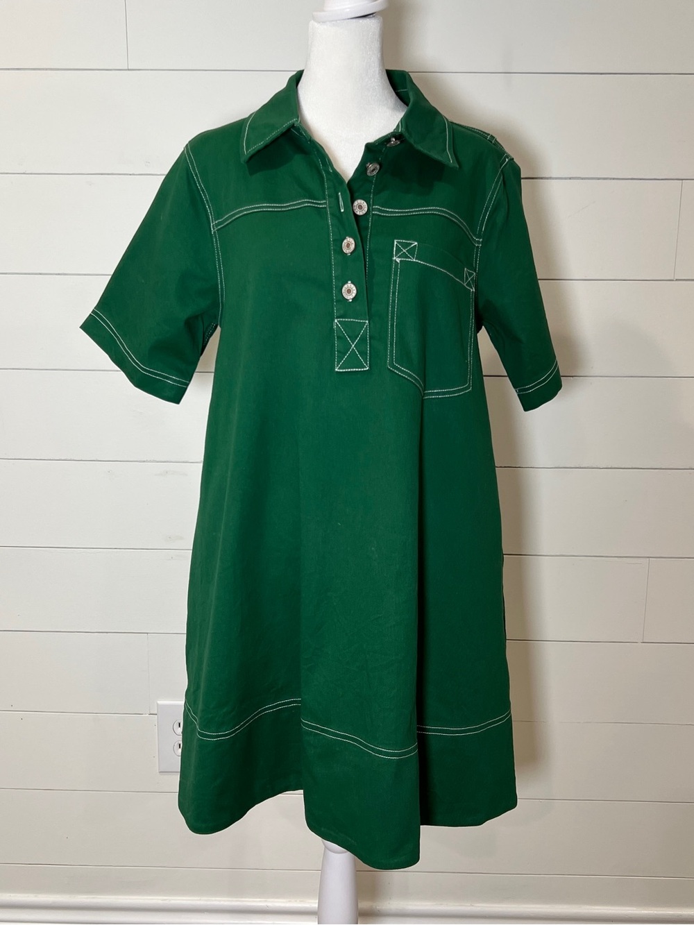 entro Green Polo-Style A-Line Dress with Contrast Stitching